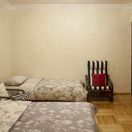 Reflect Apartment Minsk Esterno foto