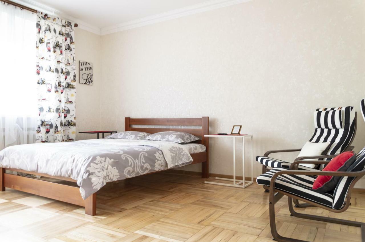 Reflect Apartment Minsk Esterno foto