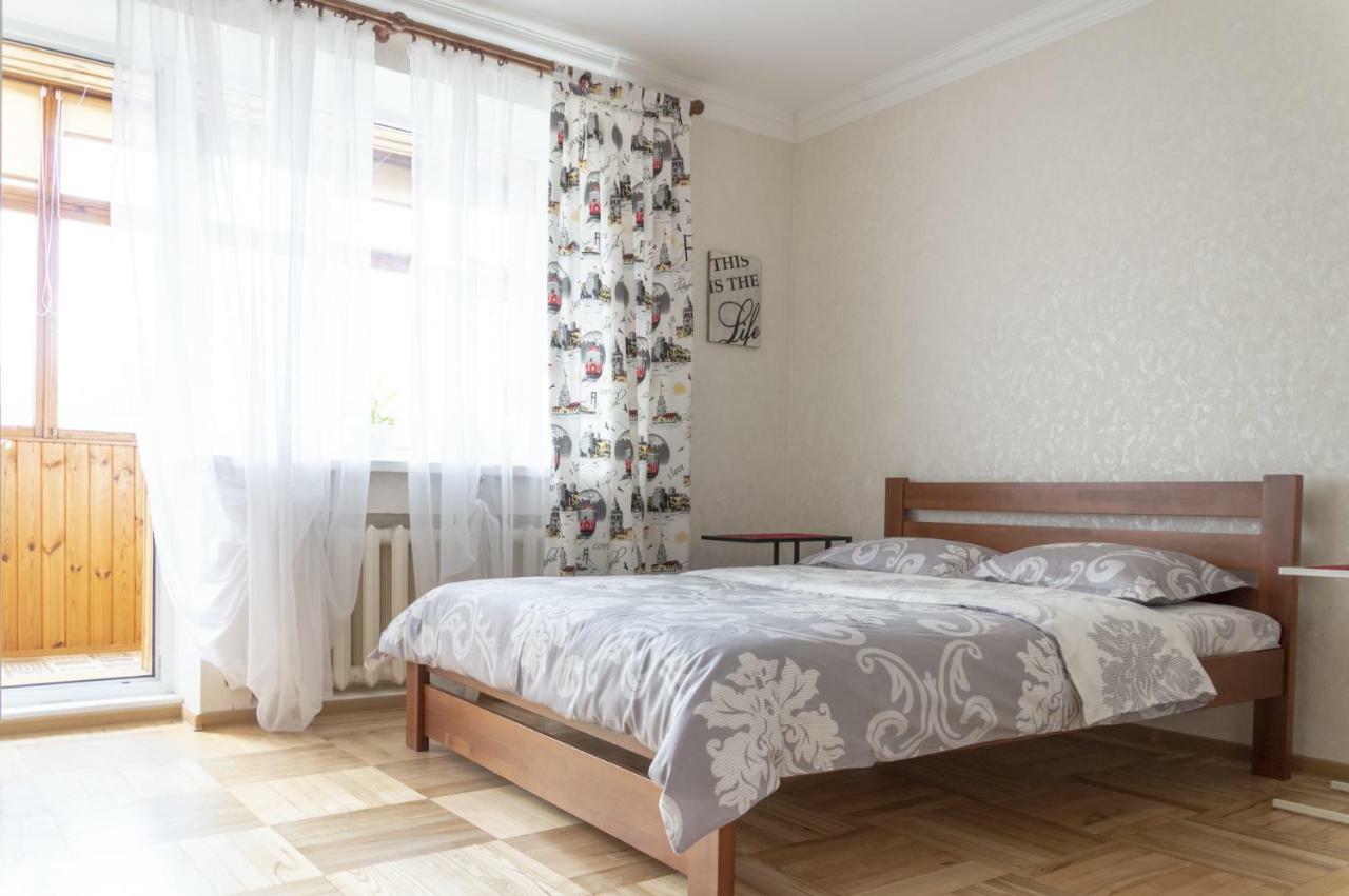 Reflect Apartment Minsk Esterno foto