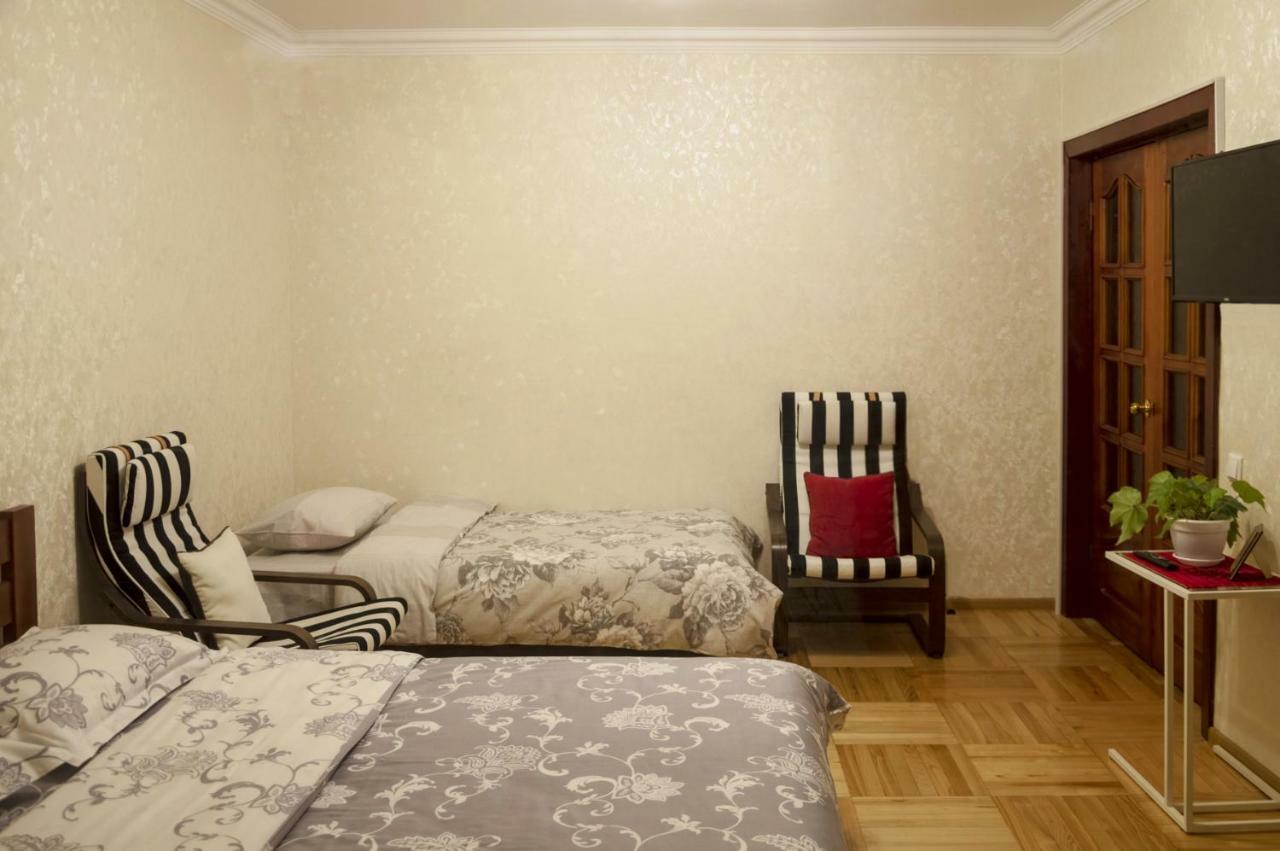 Reflect Apartment Minsk Esterno foto